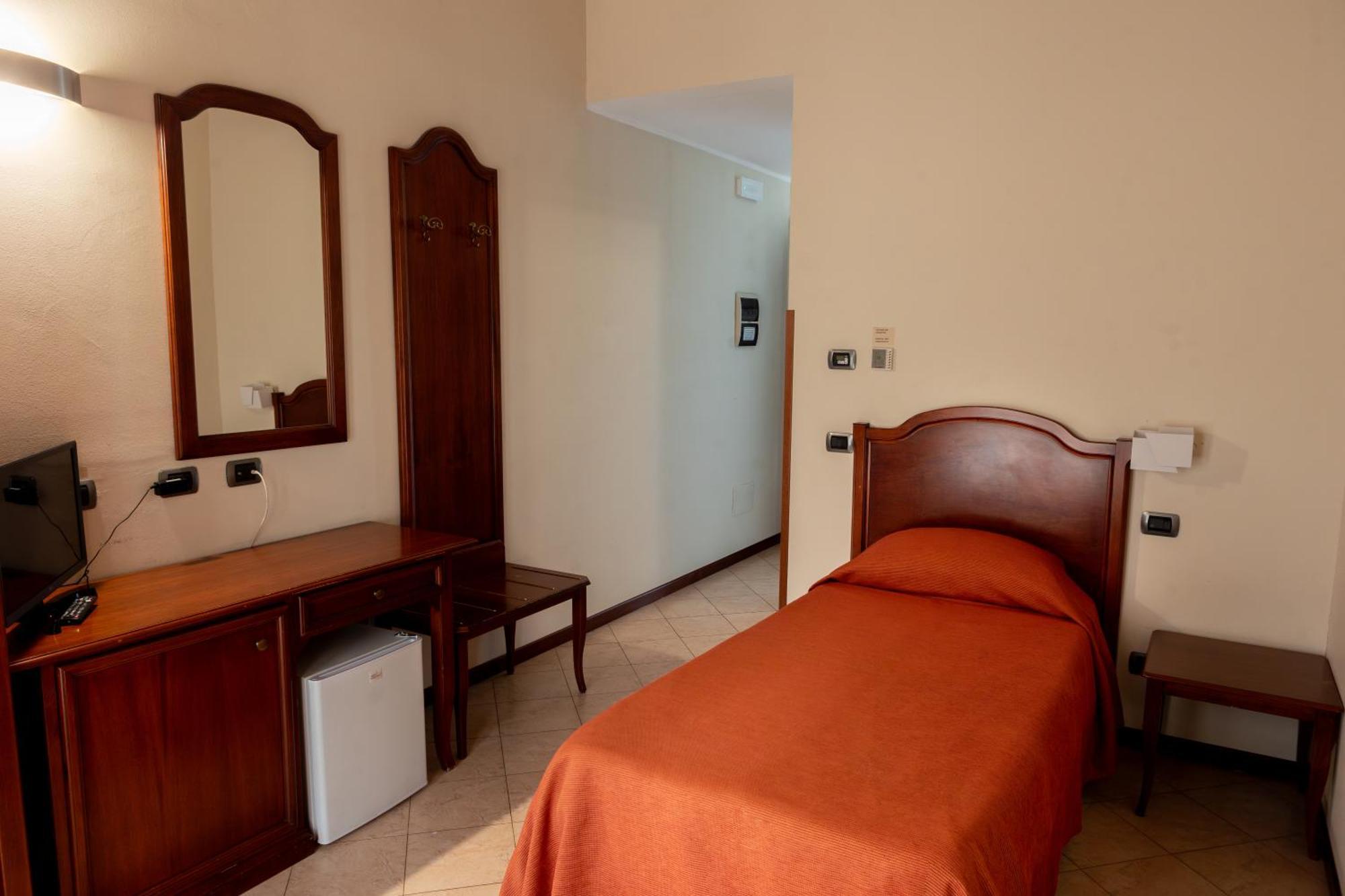 Hotel Mariuccia Varese Exterior photo