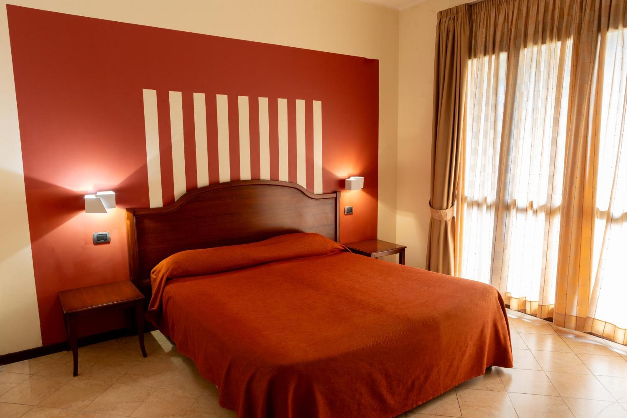 Hotel Mariuccia Varese Exterior photo