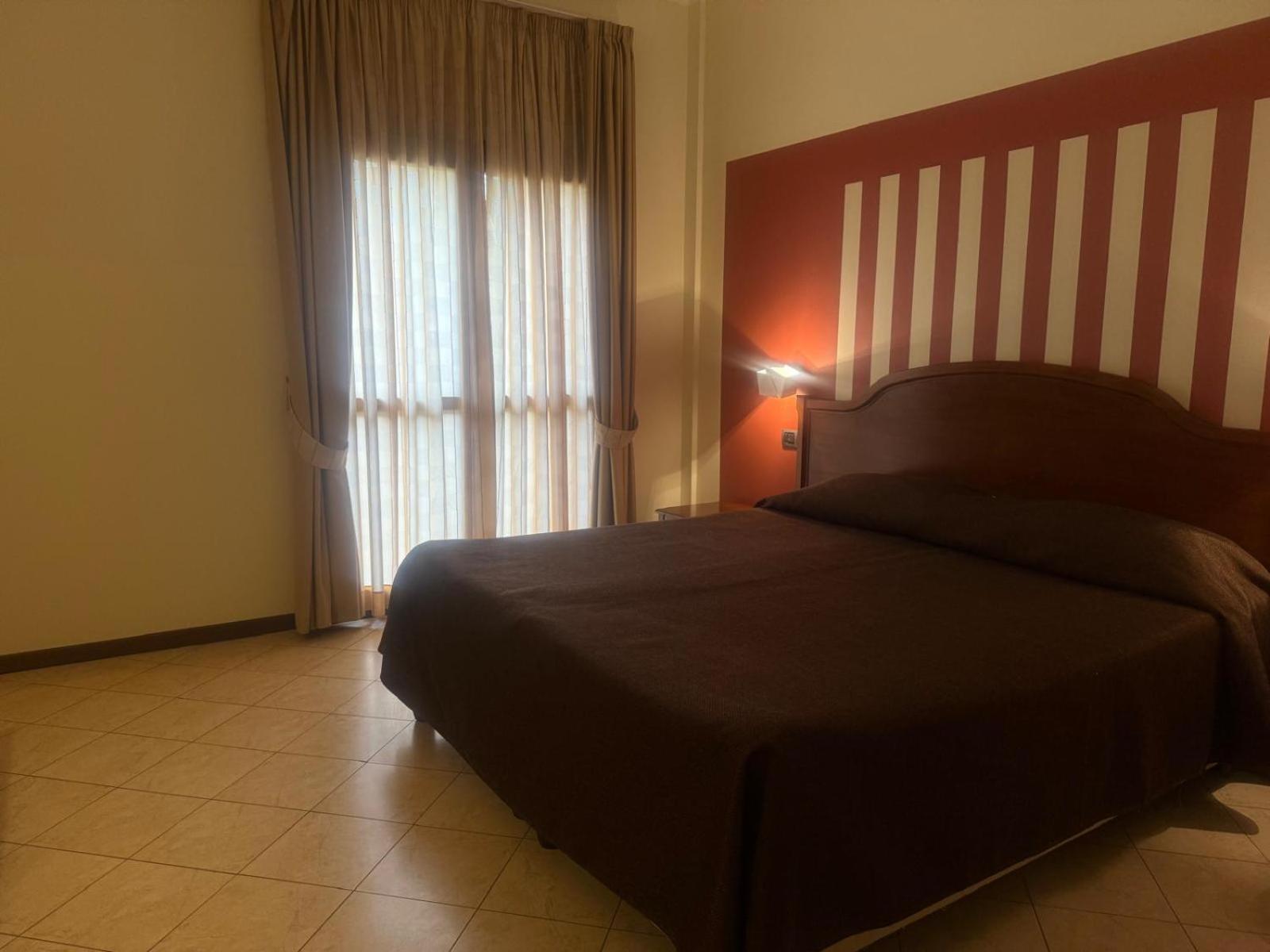 Hotel Mariuccia Varese Exterior photo