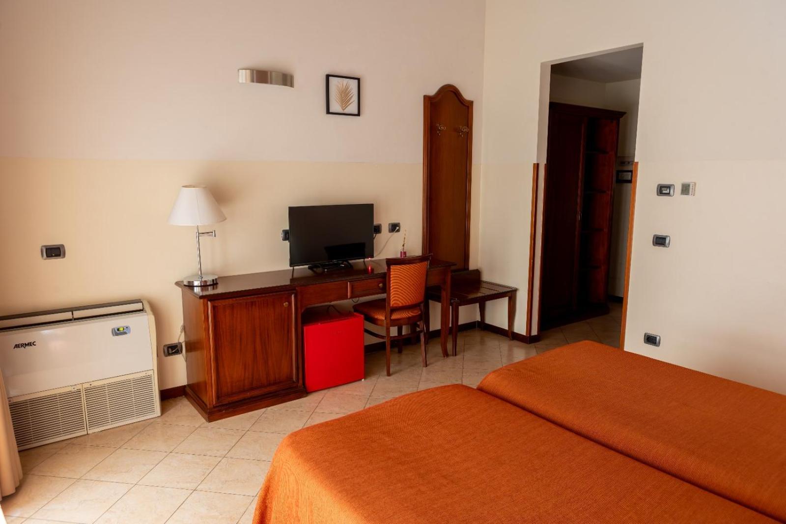 Hotel Mariuccia Varese Exterior photo